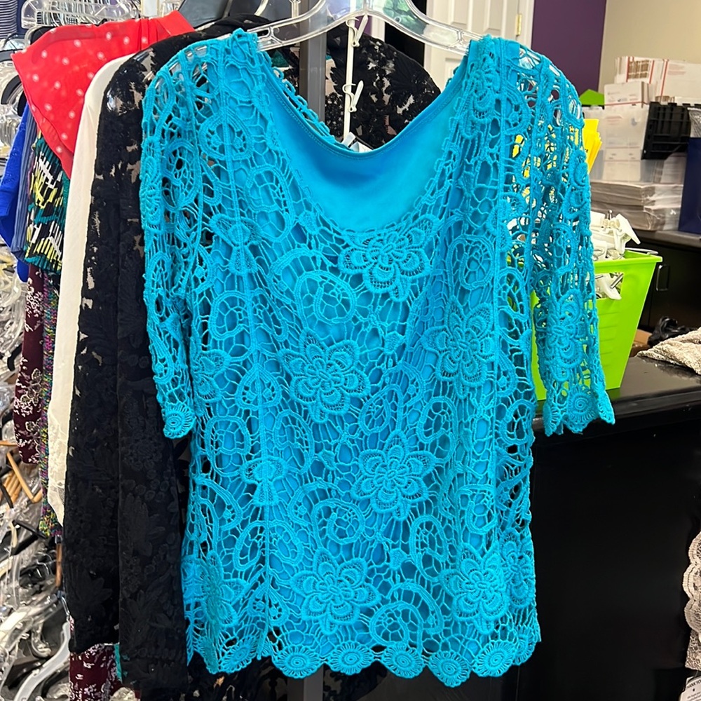 💜CDW Blue 3/4 Sleeve Size PXL